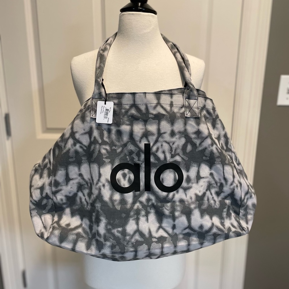 Alo Yoga Bag